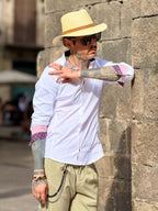 Camisa Blanca Cerchio puño detalles en Marrón