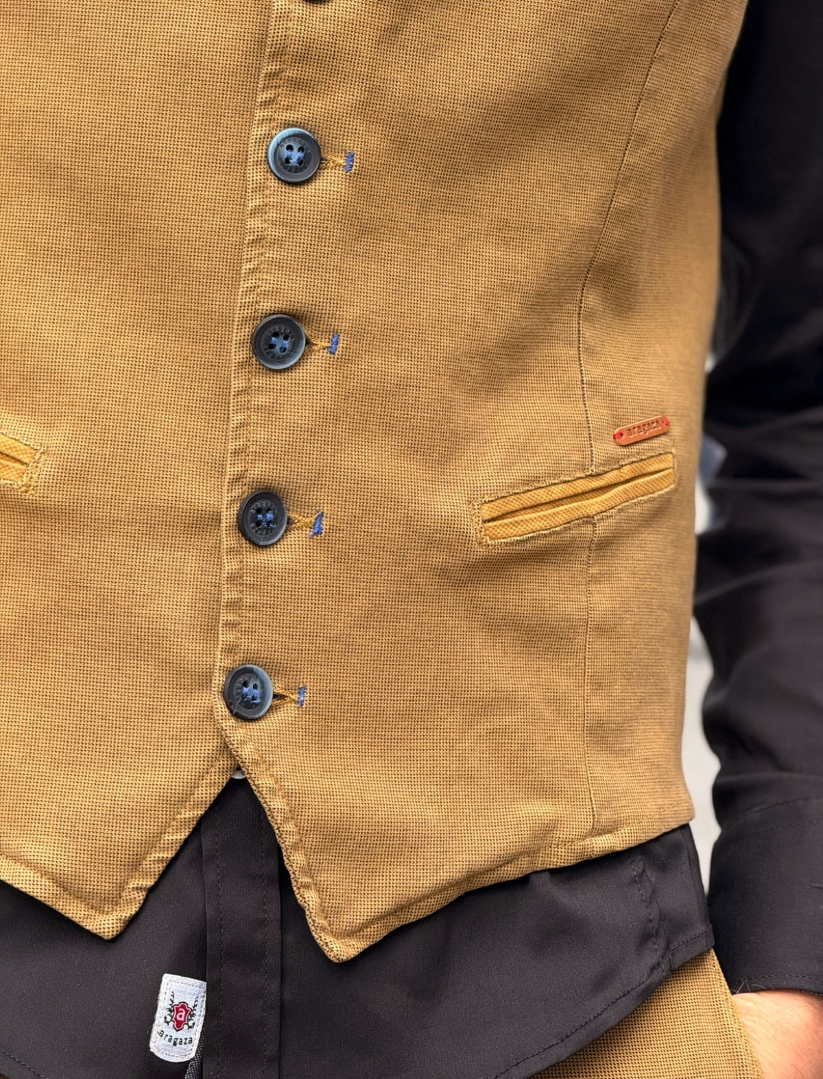 Chaleco Piero Tencel Mostaza